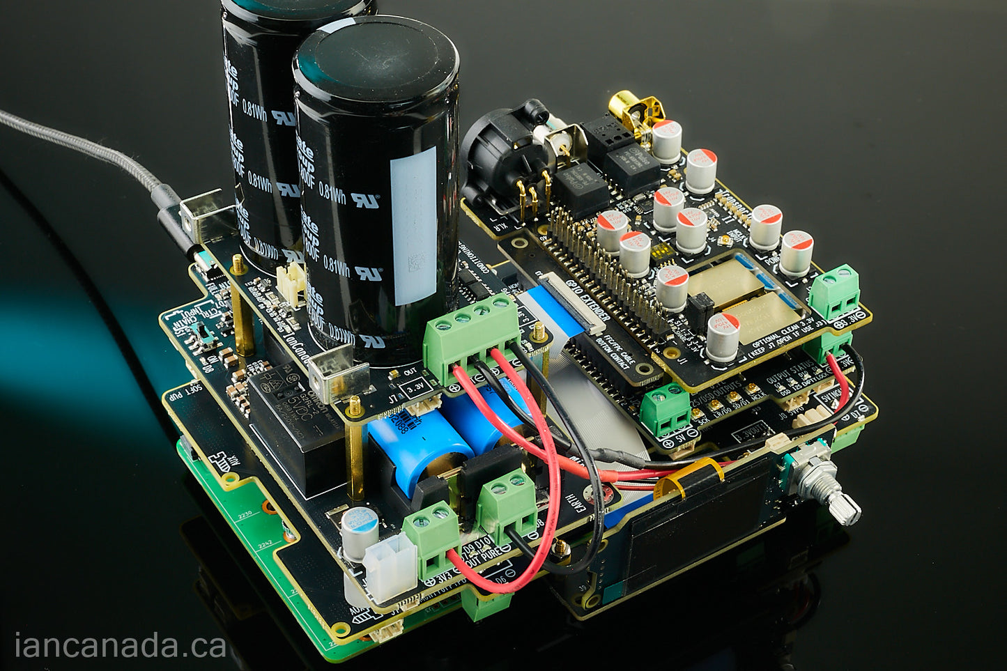 StationPiCM5 Six-In-One Multifunction CM5 Audio Base Adapter